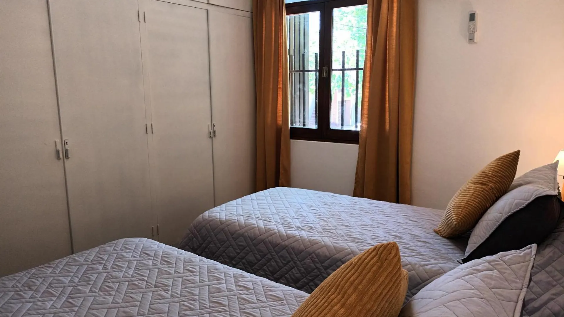 Amplio Departamento Centrico Mendoza Apartment